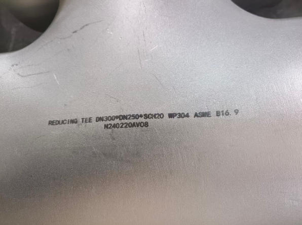 ASTM A403 WP304 Reducing Tee ASTM A403 WP304 Reducing Tee